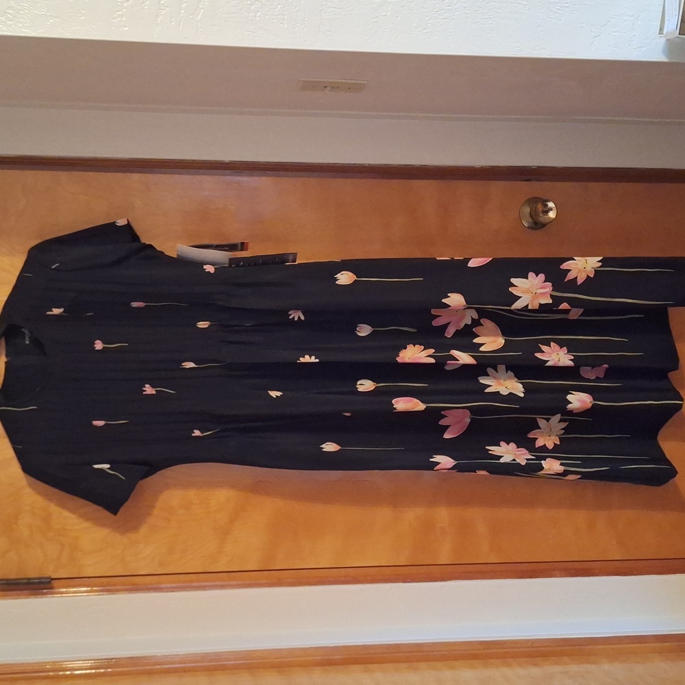 Positive Attitude Black Floral Dress Size 8 NWT